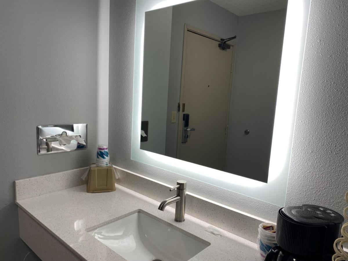 Americinn By Wyndham Viroqua Ngoại thất bức ảnh
